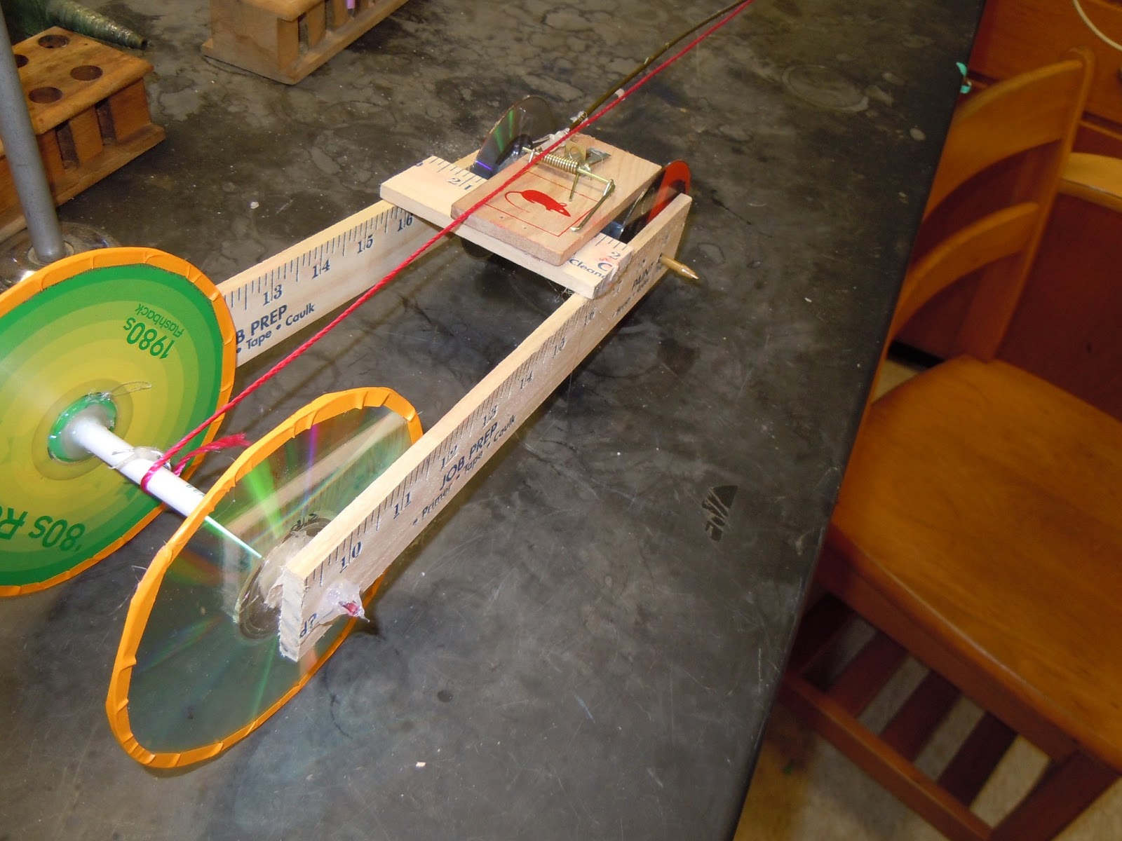 Physics in Motion : Mouse Trap Race Car